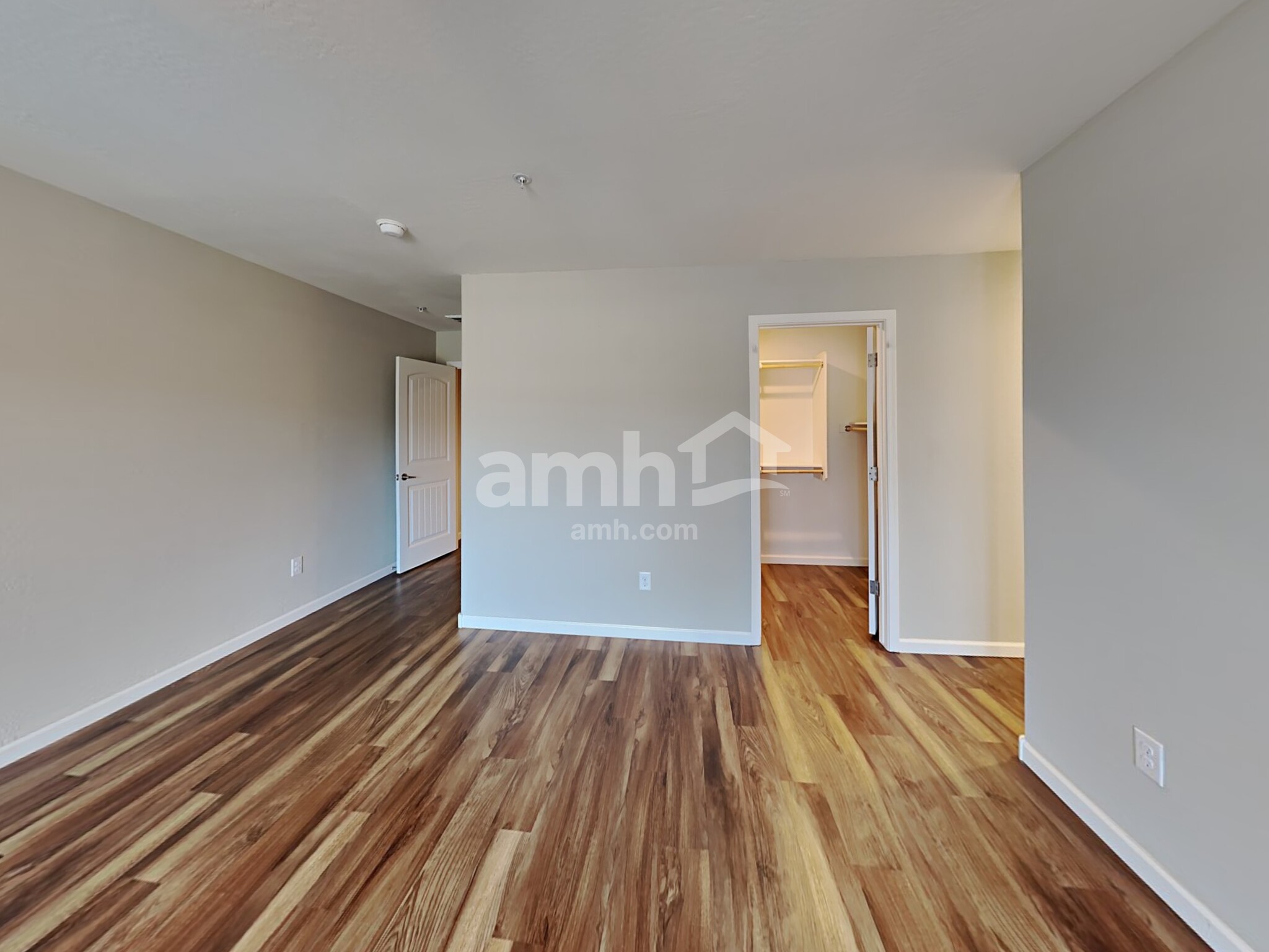 Building Photo - 20755 W Maiden Ln