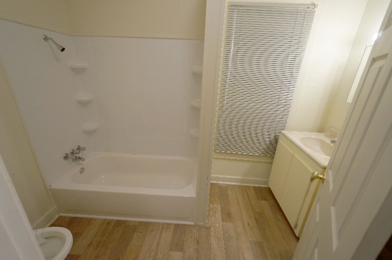 Building Photo - 726 E Laurent St