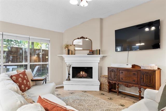 Building Photo - 2533 Forestwood Dr