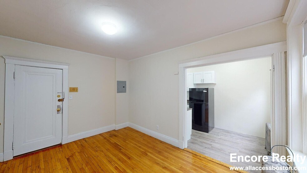 Building Photo - 425 Park Dr