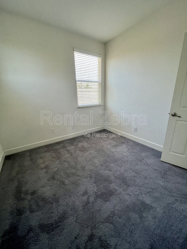 Building Photo - 459 Jacobs Dr
