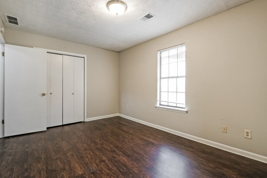 Building Photo - 946 Ohara Dr