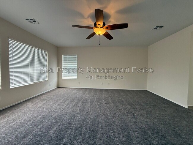 Building Photo - 1234 W Remington Dr