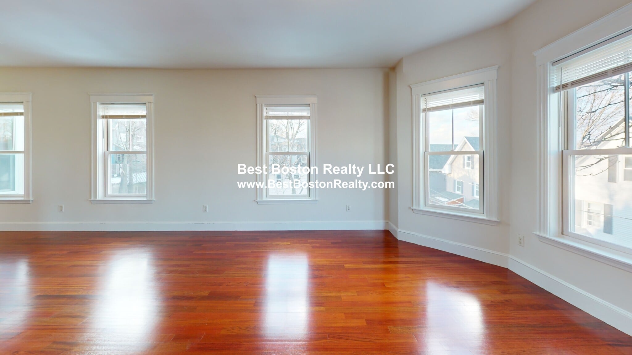 Building Photo - 156 School St