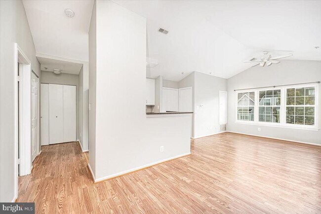 Building Photo - 9901 Boysenberry Way