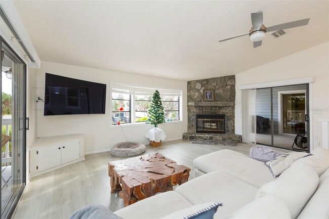 Building Photo - 3604 E Maritana Dr