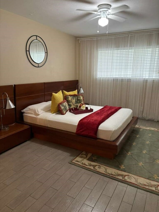 Building Photo - 7318 Dearborn St