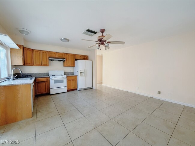 Building Photo - 6388 Mockingbird Ln