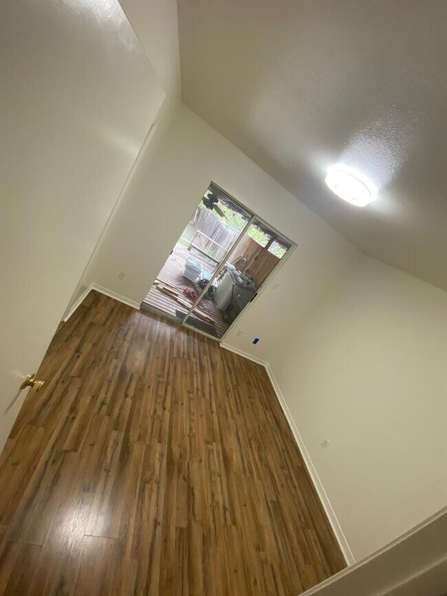 Building Photo - 8117 Willet Trail