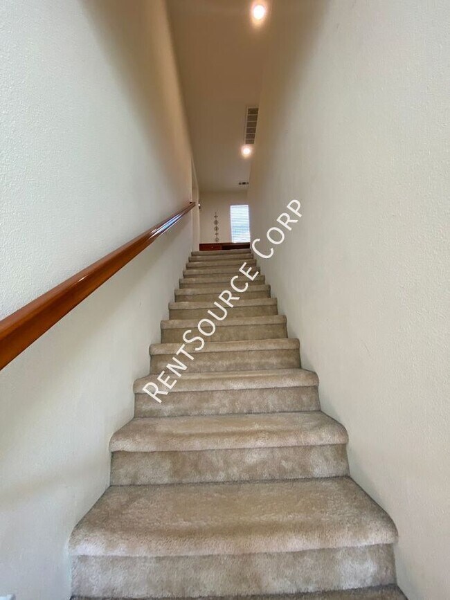 Building Photo - 28408 Camino Del Arte Dr