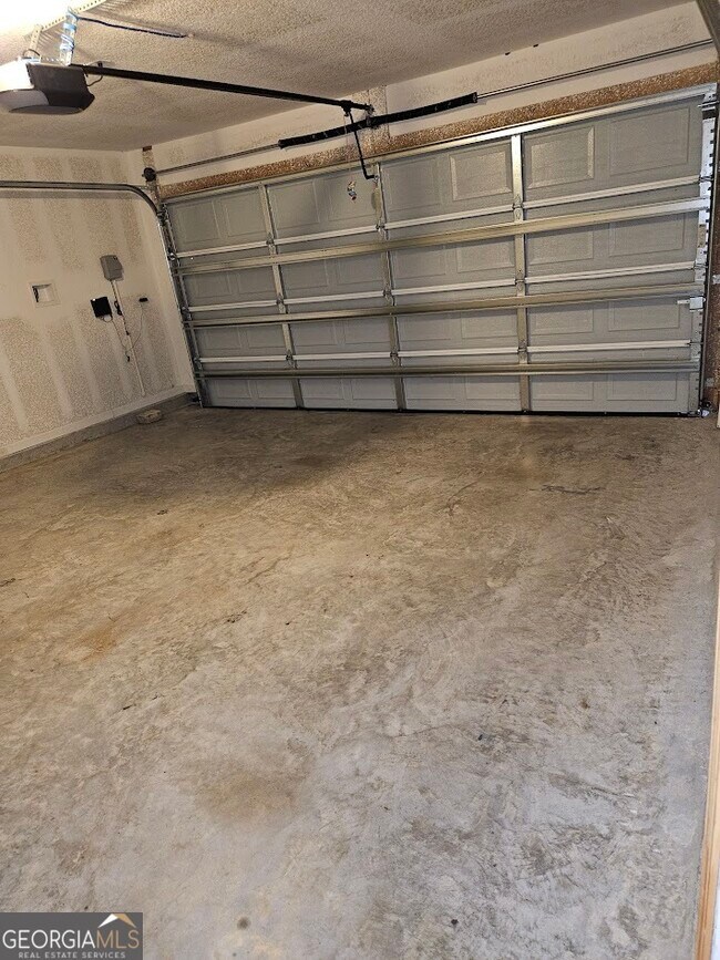 Building Photo - 137 Teakwood Dr
