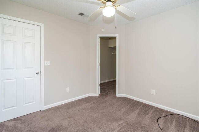 Building Photo - 3272 Peach Ct