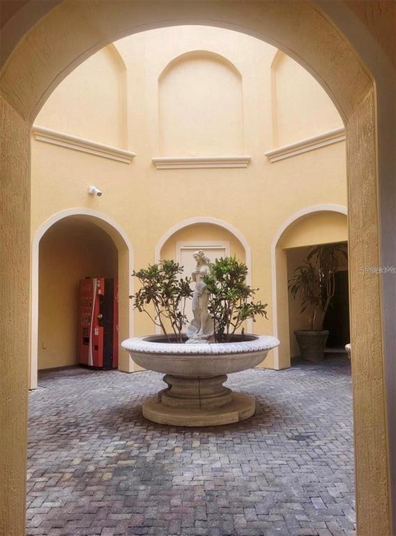 Building Photo - 2709 Via Cipriani