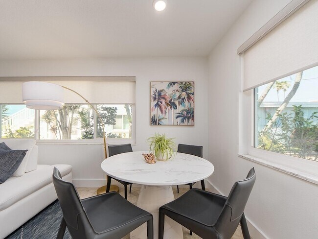 Building Photo - 241 Skiff Point