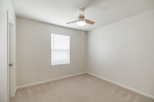 Building Photo - 157 Brockett Dr