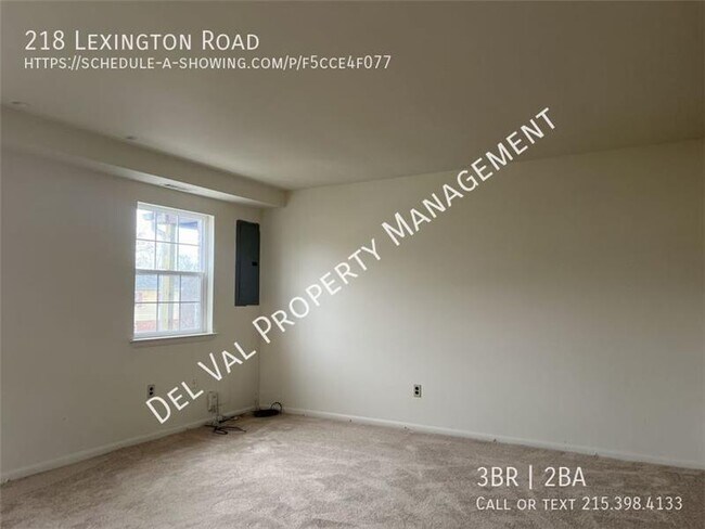 Building Photo - 218 Lexington Rd