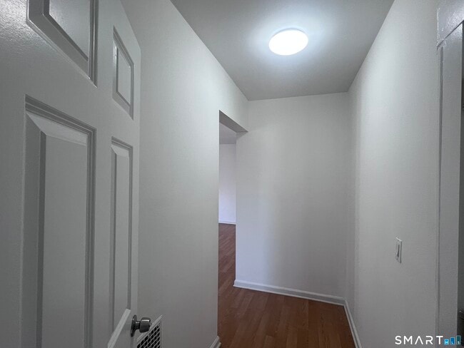 Building Photo - 805 Capitol Ave