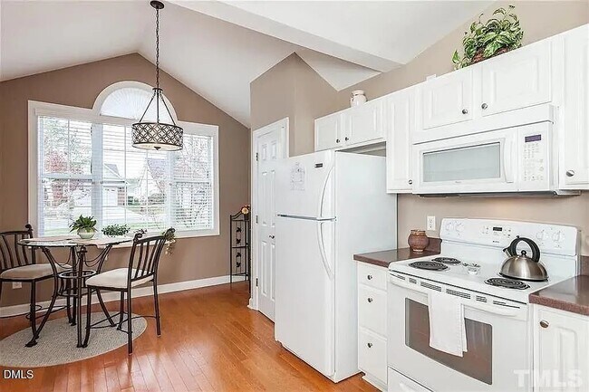 Building Photo - 113 Kudrow Ln