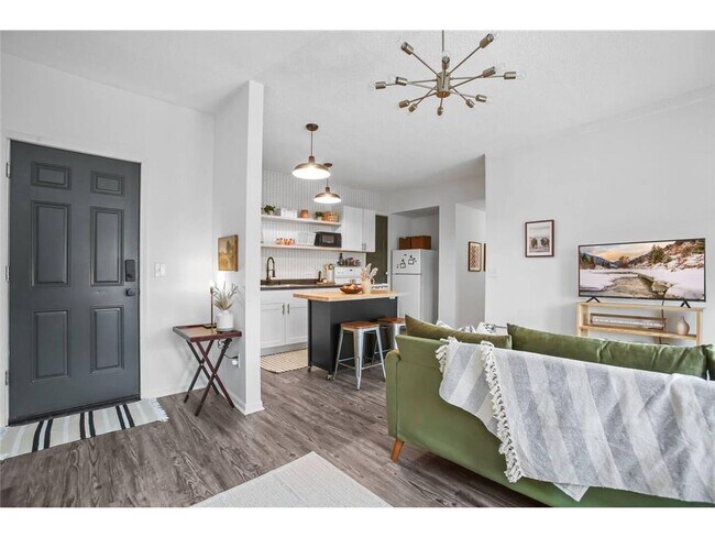 Building Photo - 4405 N Morgan Ave