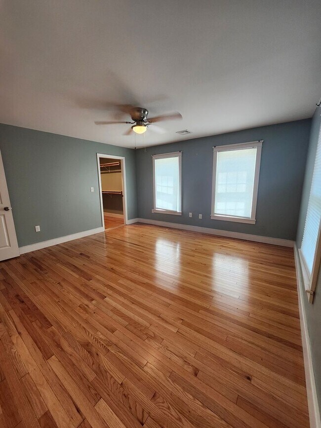 Building Photo - Oversized 3-Bedroom Duplex for Rent – $3,000/Month