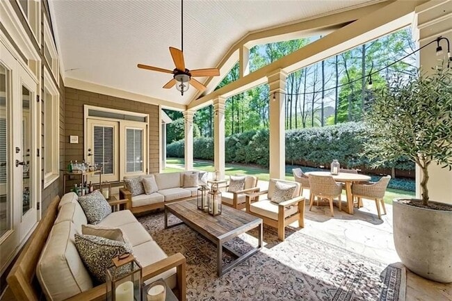 Building Photo - 11180 W Rd