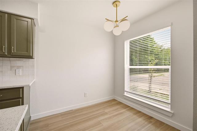 Building Photo - 908 Isbell Rd