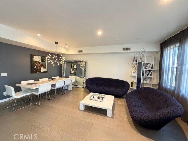 Building Photo - 574 E Palm Ave