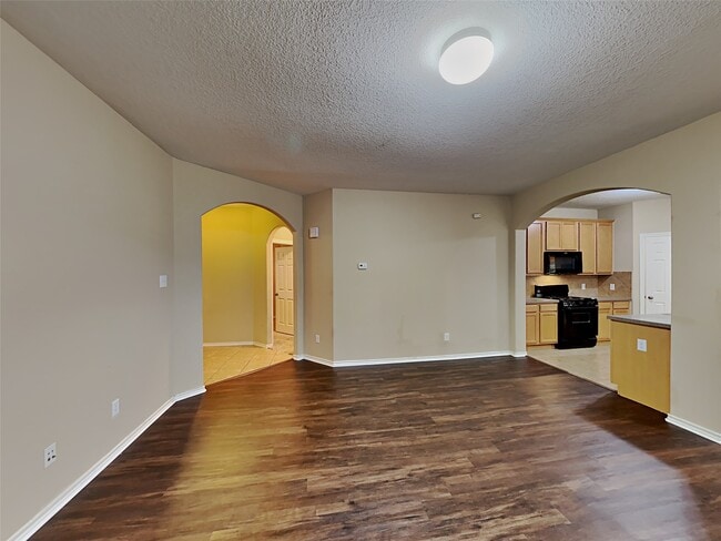 Building Photo - 9215 Birch Springs Dr