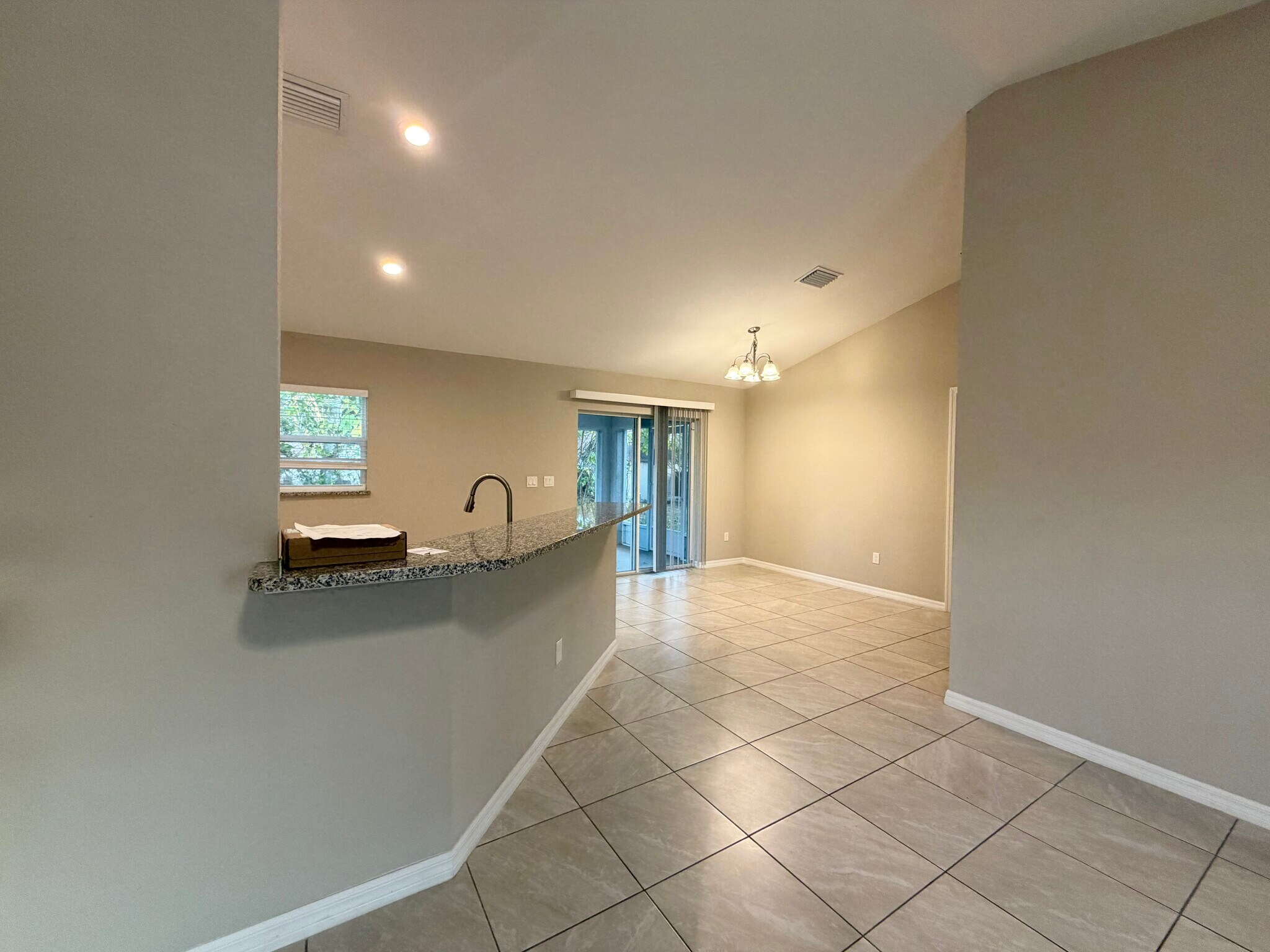 Building Photo - 7 Juniper Pass Way