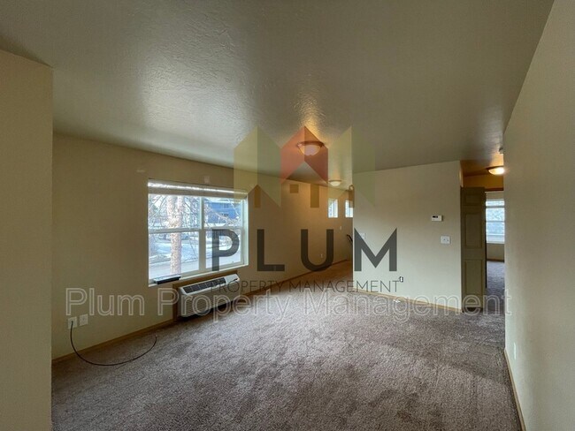 Building Photo - 1360 S Garfield St