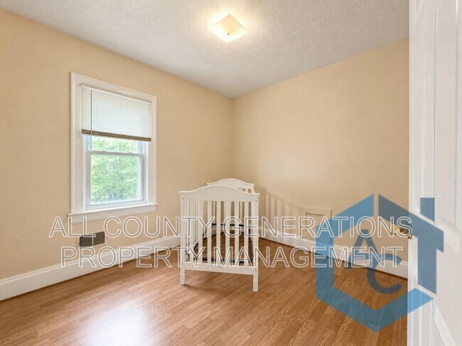 Building Photo - 3571 E 108th St