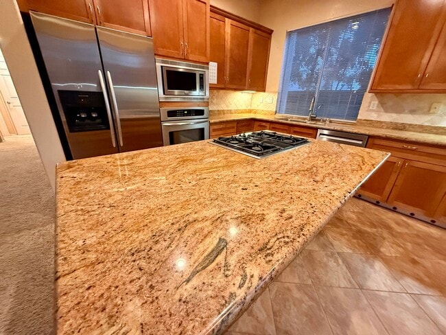 Building Photo - Scripps 3br plus loft garage yard granite kitchen TEXT 858-774-1574