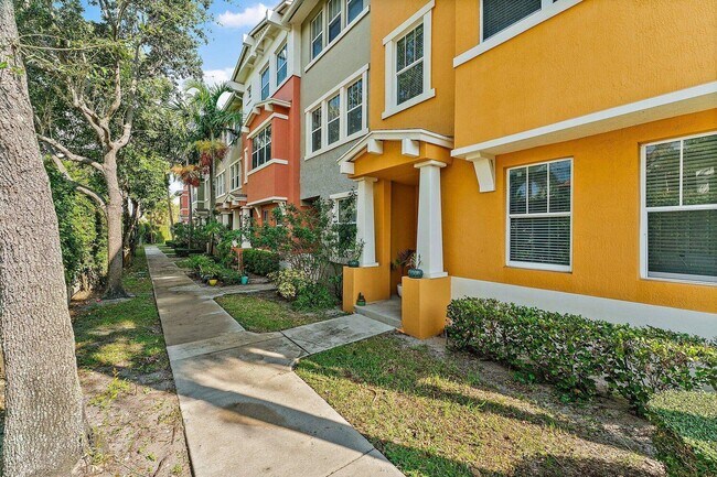 Building Photo - 500 Pacific Grove Dr