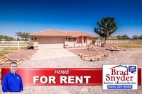 Building Photo - Large Home in Quiet Area, 3 Bedroom, 2 Bat...