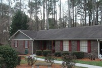 Building Photo - 2673 Brocklin Dr