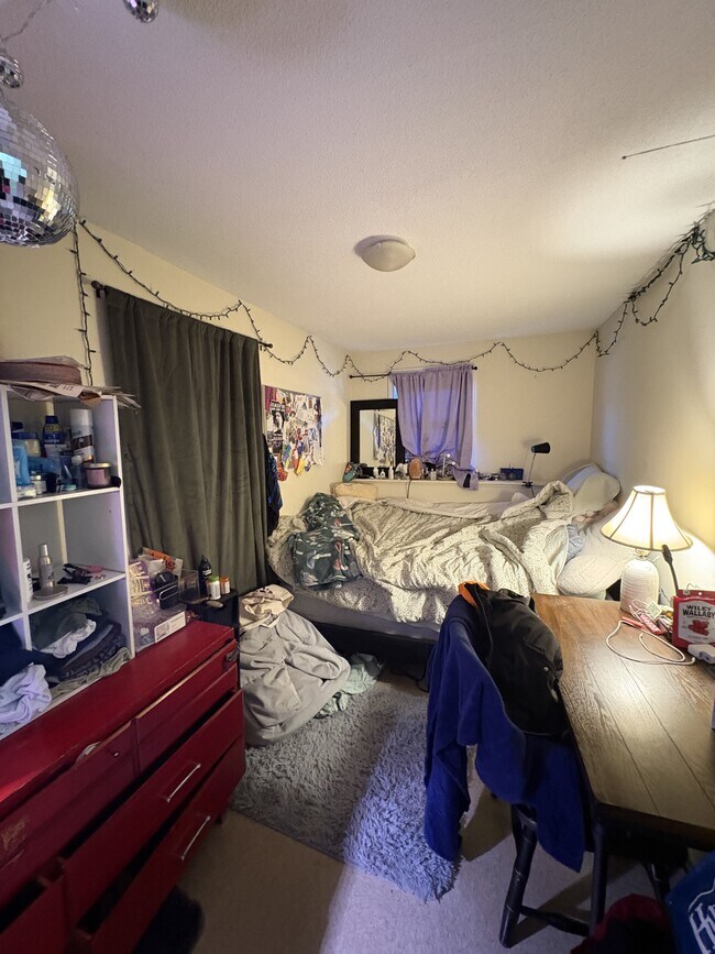 Building Photo - 1 Edgehill Pl