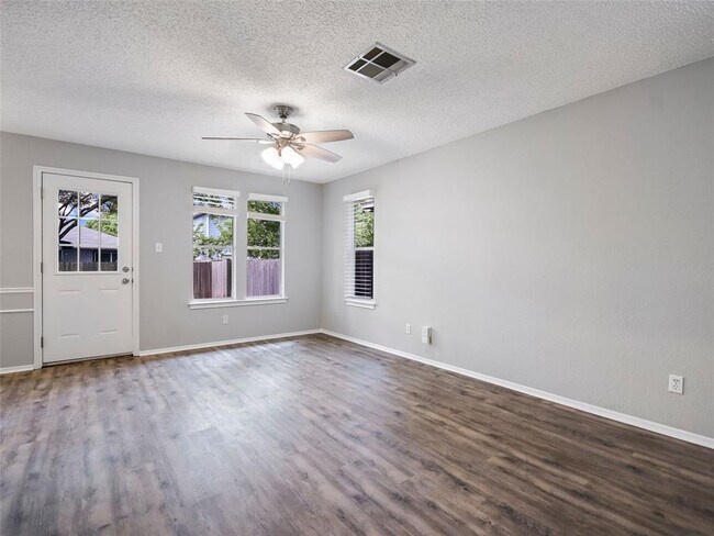 Building Photo - 1411 Hollow Tree Blvd