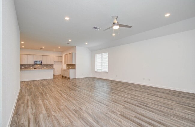 Building Photo - 10011 Angelina Wds Ln