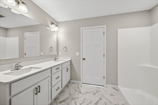 Building Photo - New construction end-unit townhome in Zimmerman!