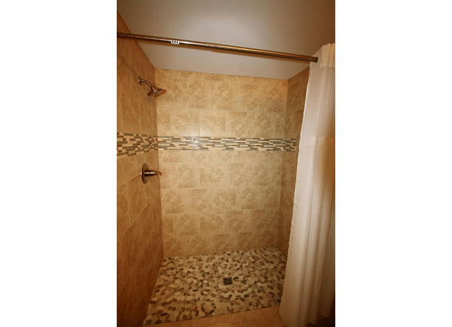 Building Photo - 800 St Andrews DriveLinville Gdns