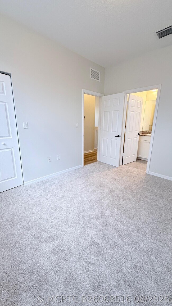 Building Photo - 5489 Soria Ave