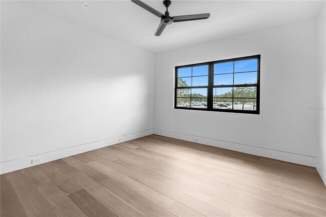 Building Photo - 1814 Barker Dr