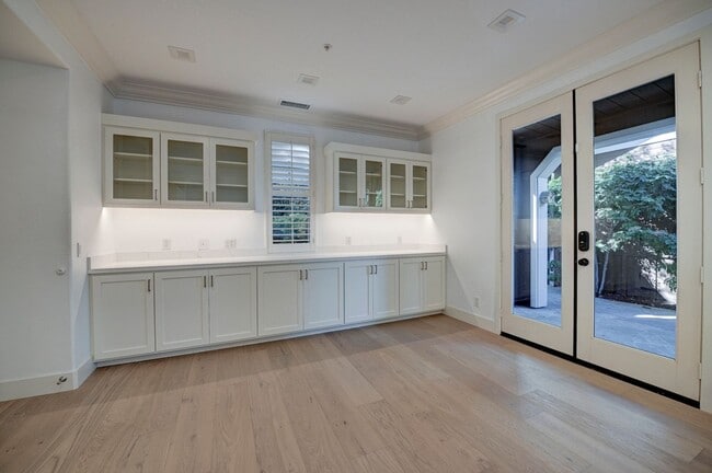 Building Photo - Amazing LARGE home in Ladera Ranch!