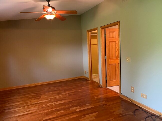 Building Photo - 230 Kenston Ct