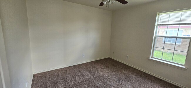 Building Photo - 4505 Hitchrock Dr