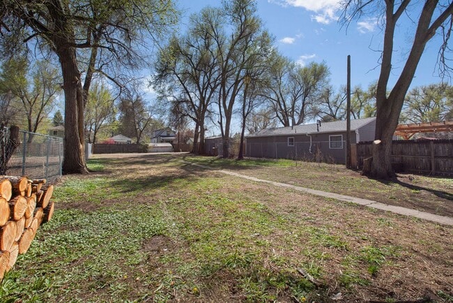 Building Photo - 3 Bedroom Bungalow in Fort Collins