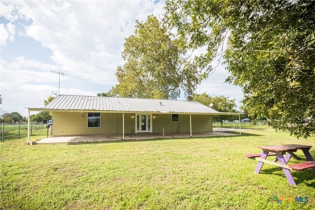 Building Photo - 803 Happy Haven Rd