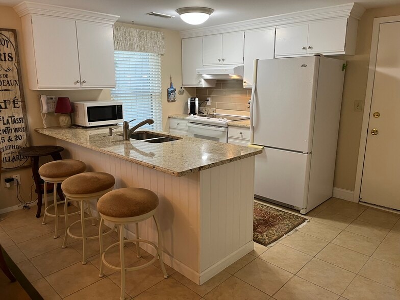 Building Photo - 250 Thimbleberry Rd