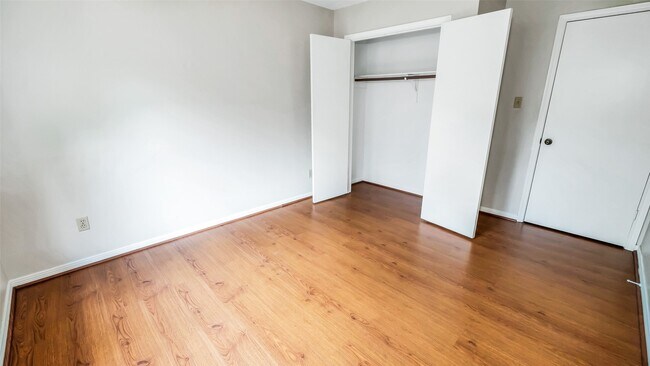 Building Photo - 171 E Pathfinders Cir
