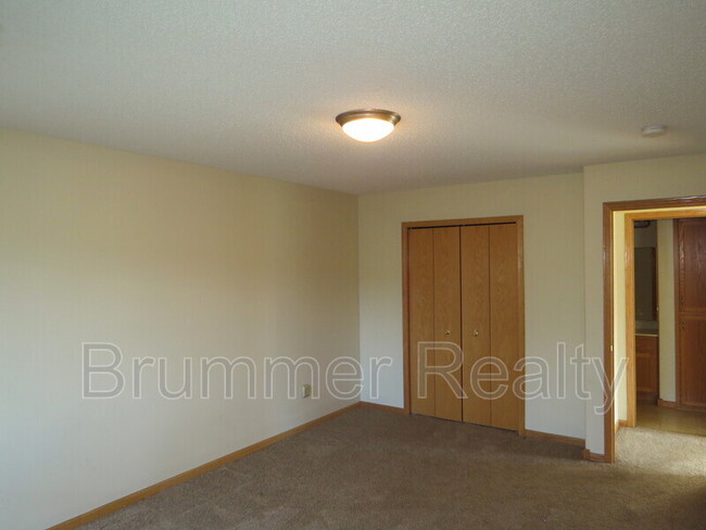 Building Photo - 5538 153rd Ct NW